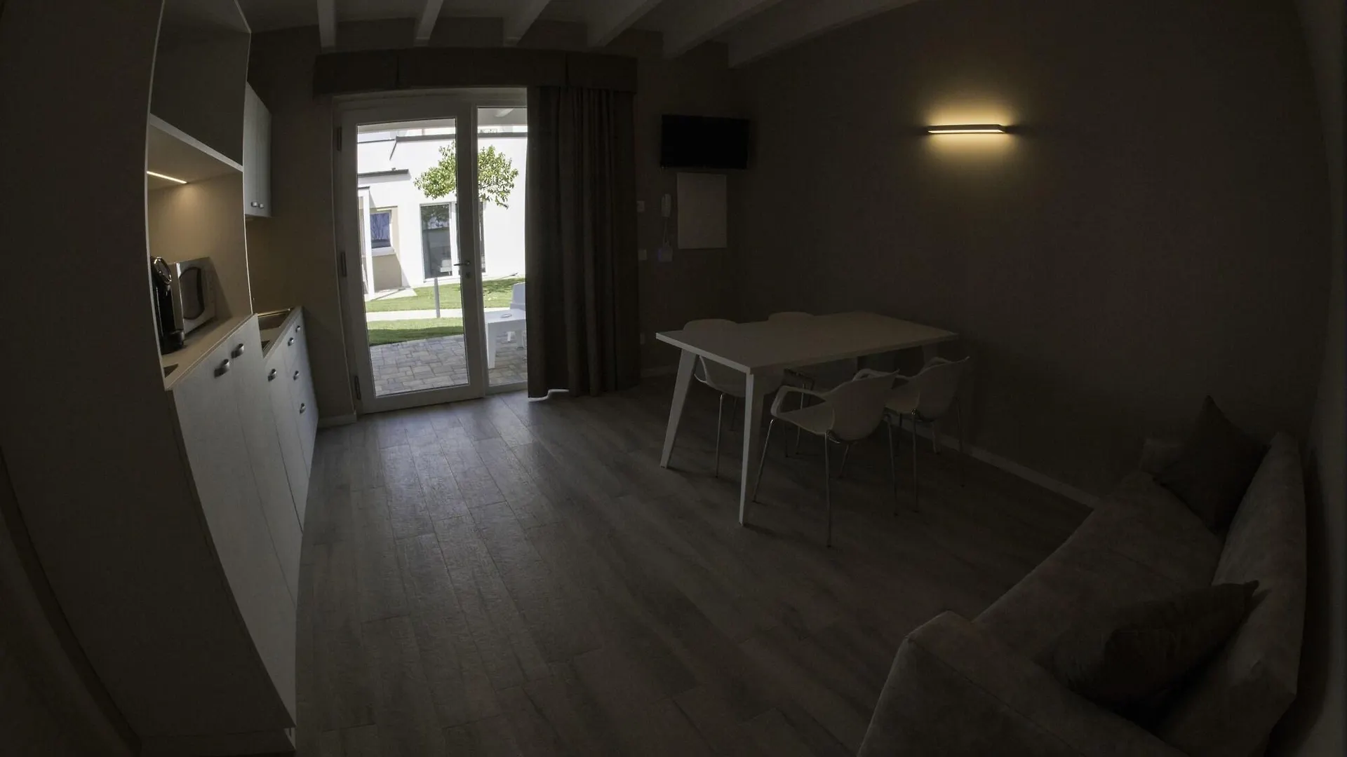 ***  Aurora Aparthotel Peschiera del Garda Italien