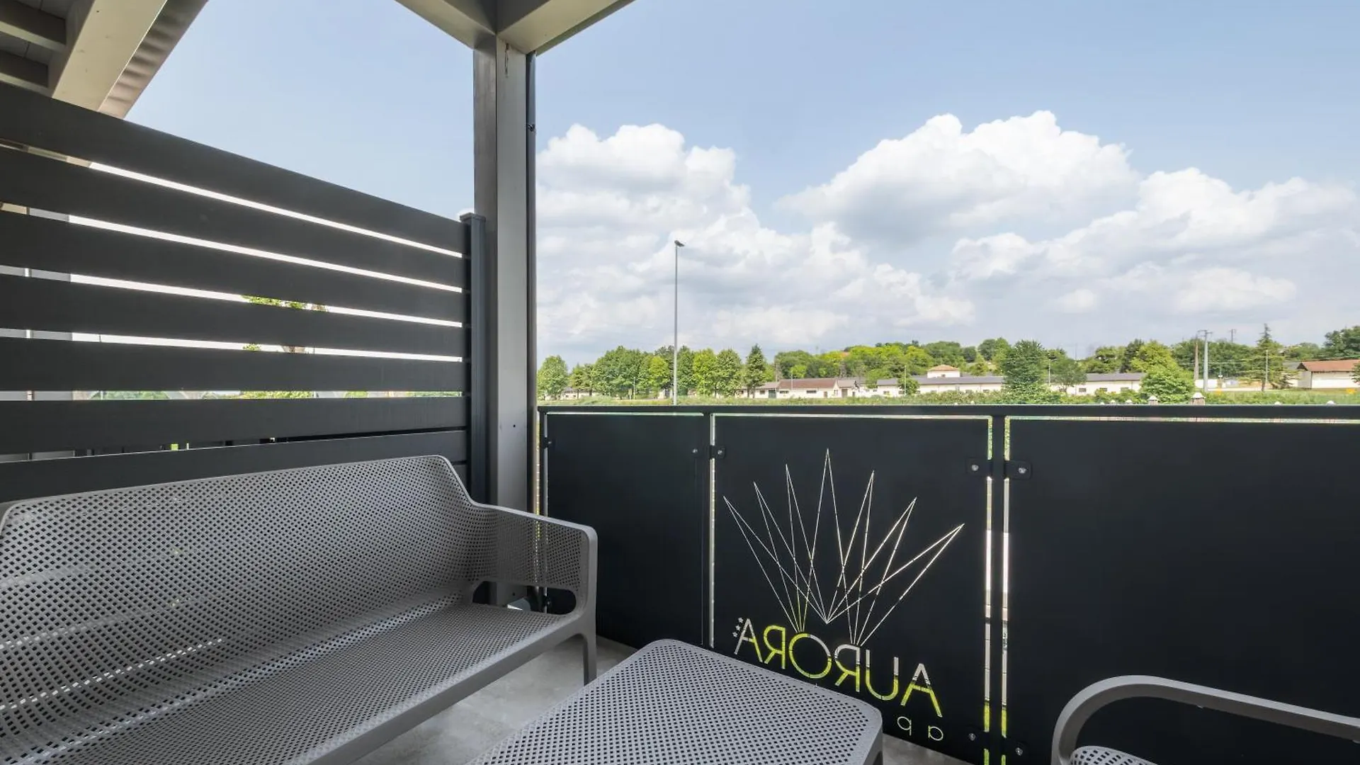 Aurora Aparthotel ペスキエーラ・デル・ガルダ