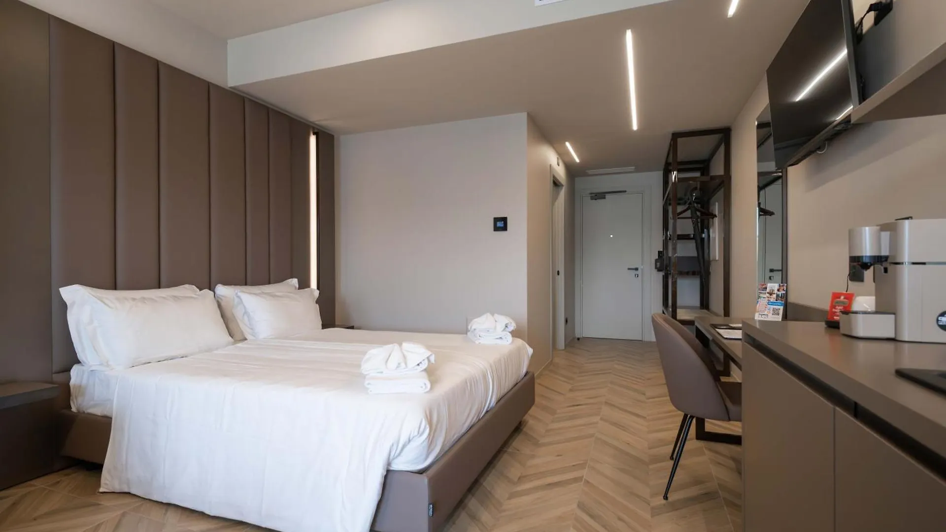 Aurora Aparthotel Peschiera del Garda