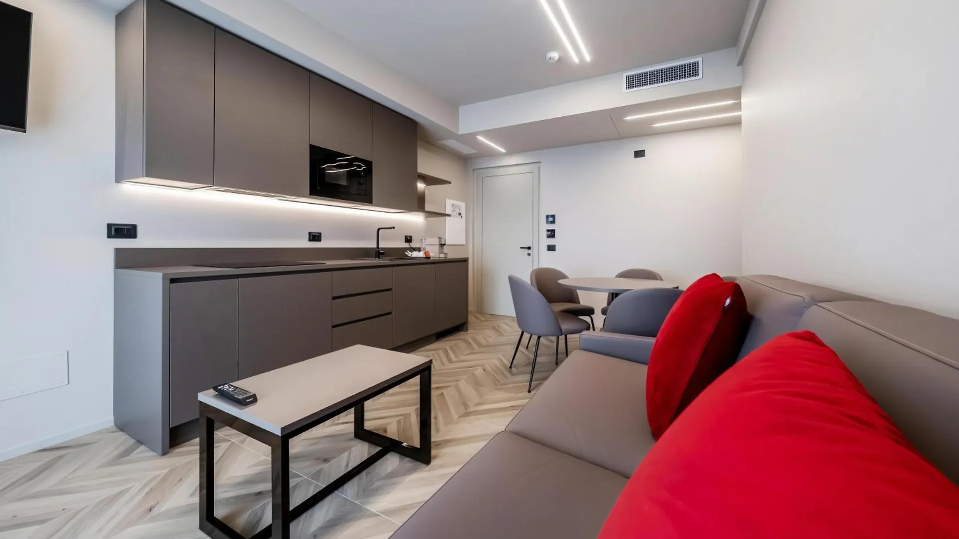 Aurora Aparthotel Peschiera del Garda