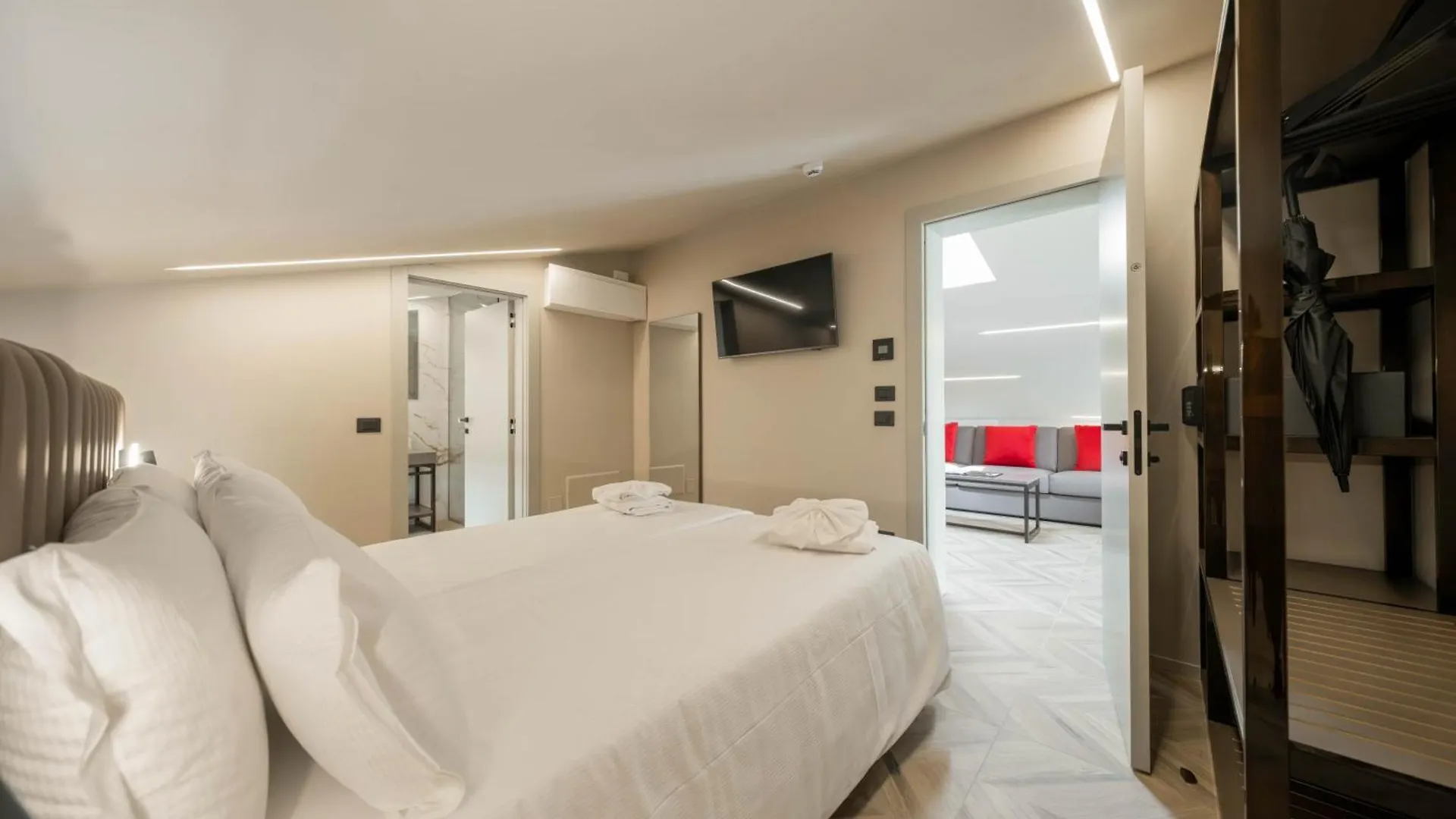 Aurora Aparthotel ペスキエーラ・デル・ガルダ