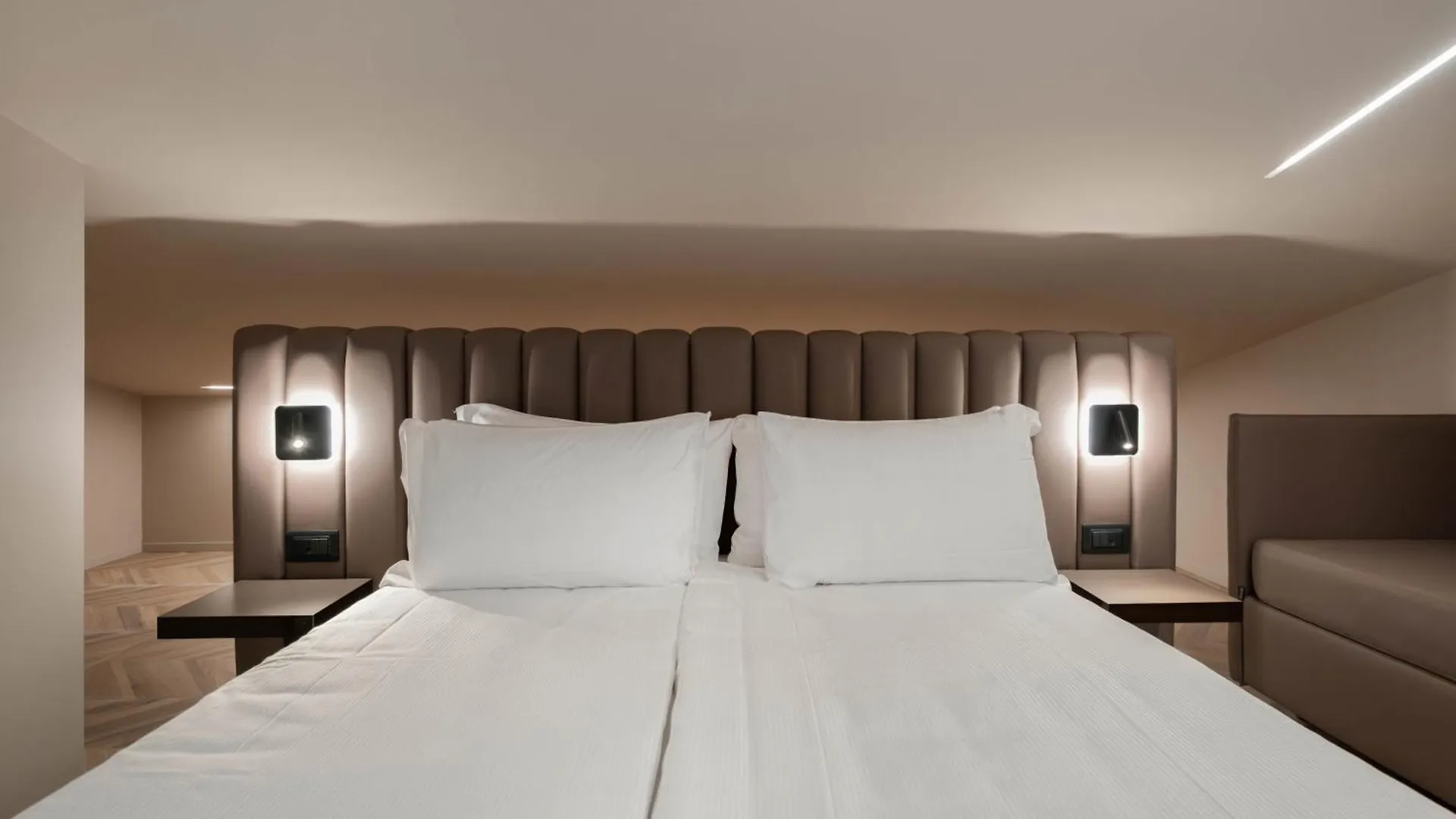 ***  Aurora Aparthotel ペスキエーラ・デル・ガルダ イタリア