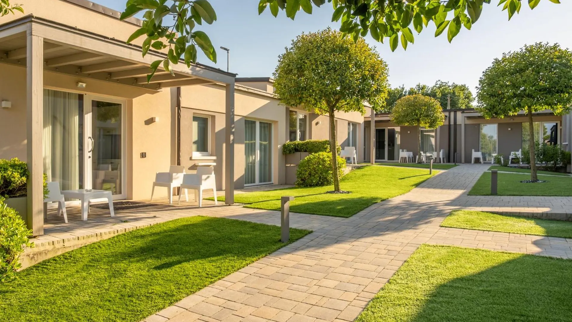 Aurora Aparthotel Peschiera del Garda