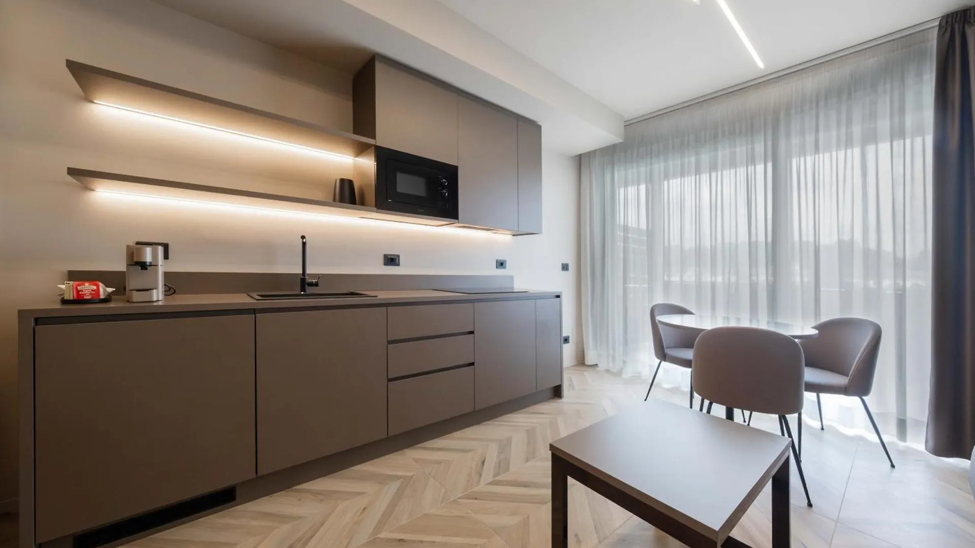 Aurora Aparthotel Peschiera del Garda