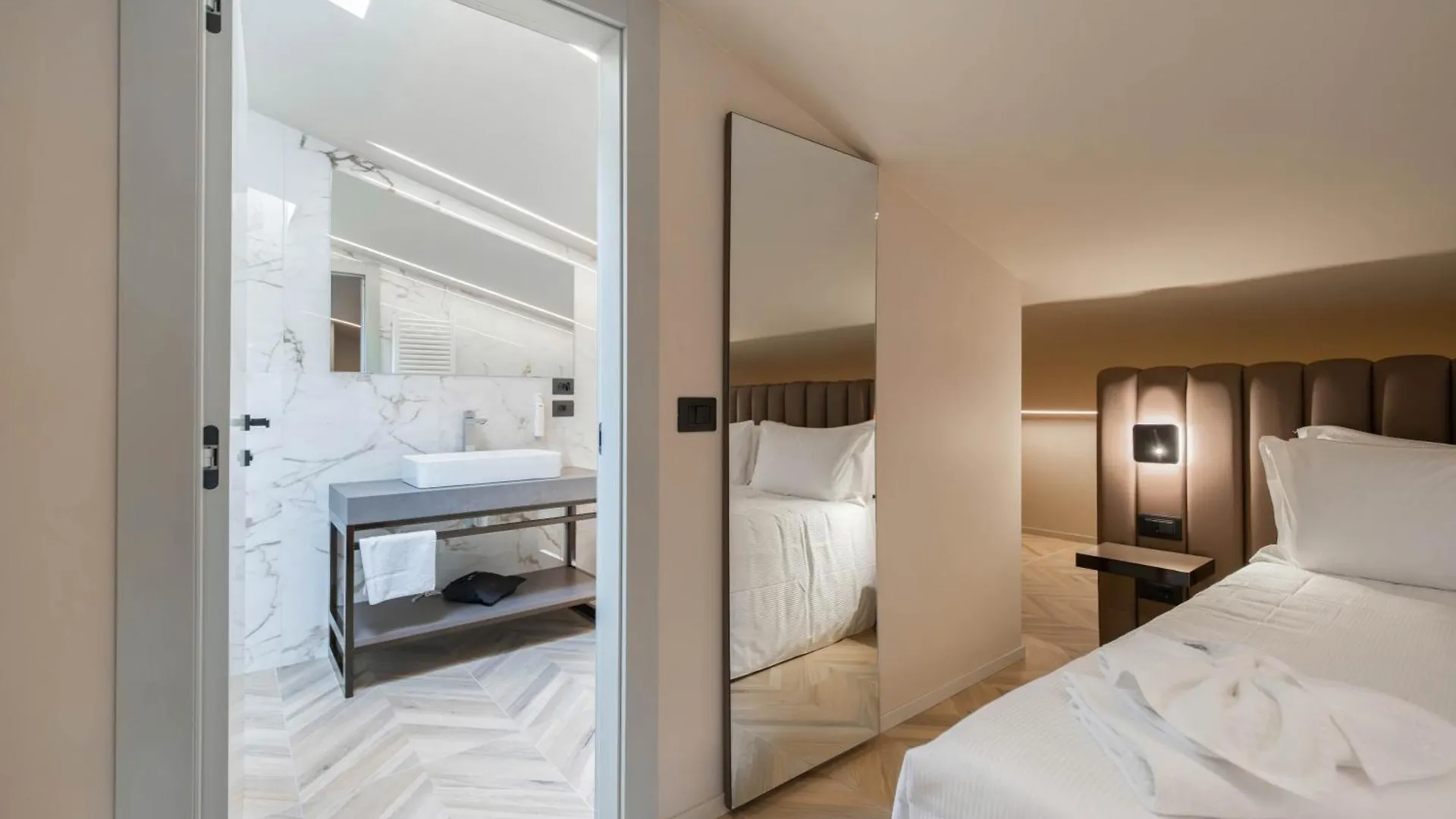 Aurora Aparthotel Peschiera del Garda