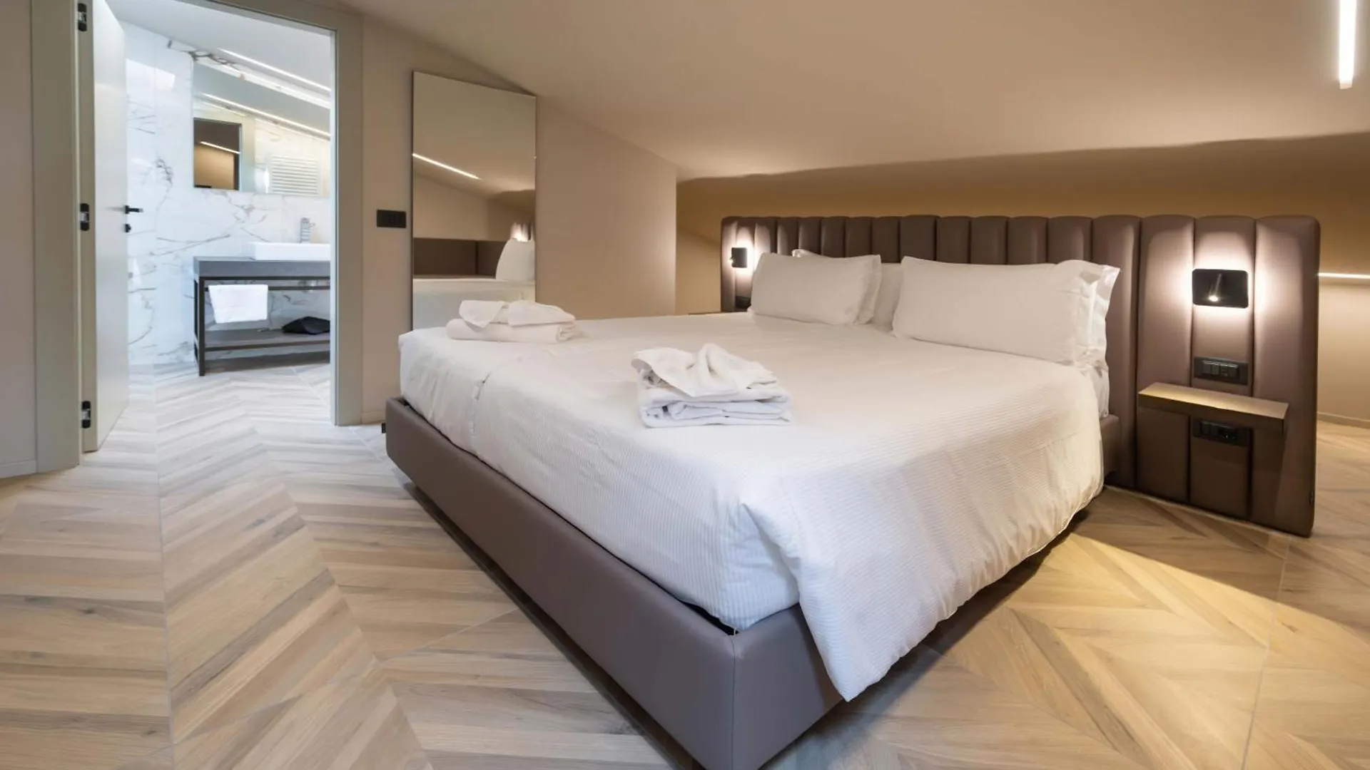 Aurora Aparthotel Peschiera del Garda